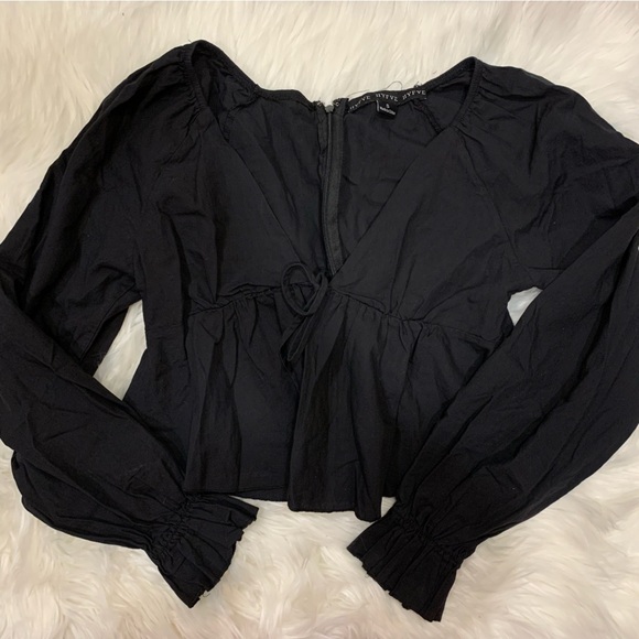 3/$15 Long sleeve flared cropped blouse - Picture 1 of 8
